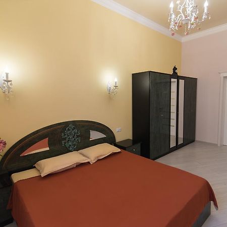 Vip Apartment In The Very Center Of Odessa With Sea View Extérieur photo