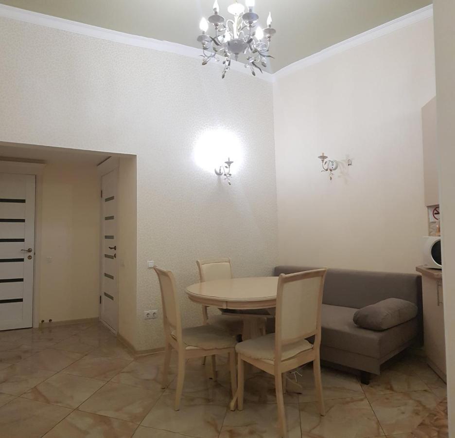 Vip Apartment In The Very Center Of Odessa With Sea View Extérieur photo