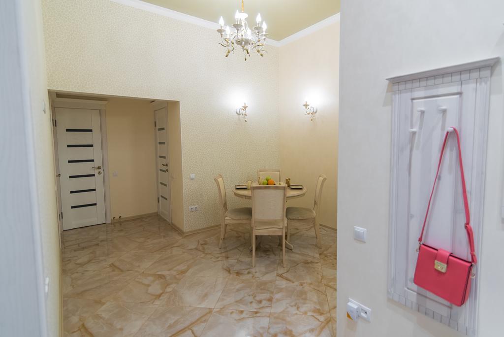 Vip Apartment In The Very Center Of Odessa With Sea View Extérieur photo